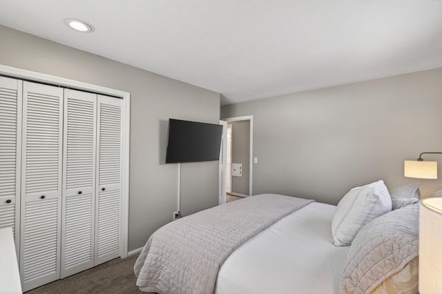 1522 18th Avenue NW, New Brighton, MN 55112