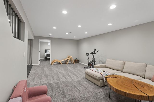 1522 18th Avenue NW, New Brighton, MN 55112