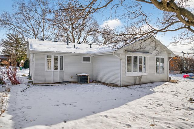 1522 18th Avenue NW, New Brighton, MN 55112