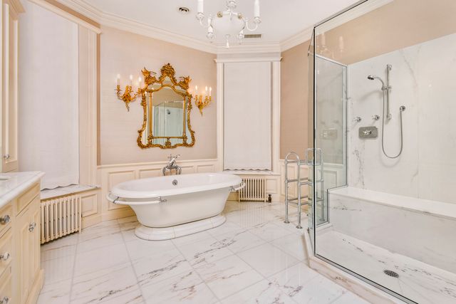 1425 N State Parkway, Chicago, IL 60610