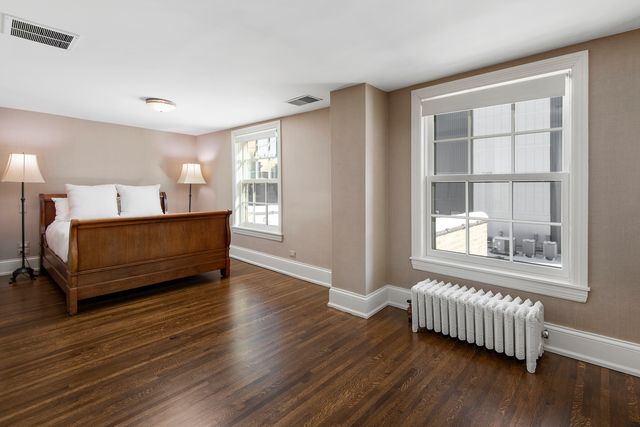 1425 N State Parkway, Chicago, IL 60610