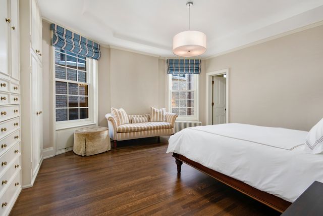 1425 N State Parkway, Chicago, IL 60610