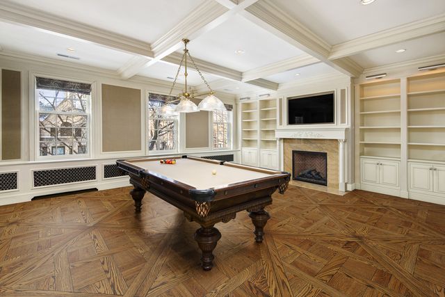 1425 N State Parkway, Chicago, IL 60610