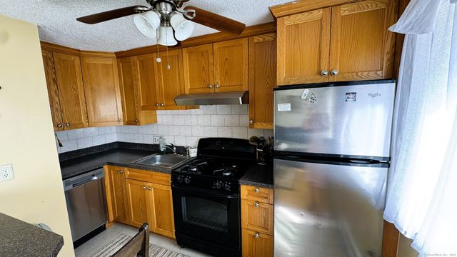 90 Boardman Street APT A2, Bristol, CT 06010