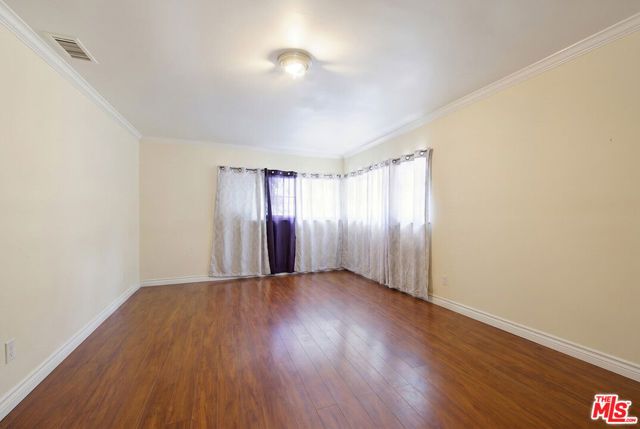 10025 S Western Avenue, Los Angeles, CA 90047