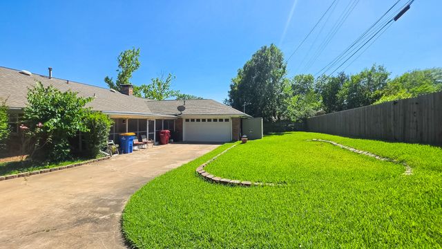 1601 Yarborough Drive, Sherman, TX 75092