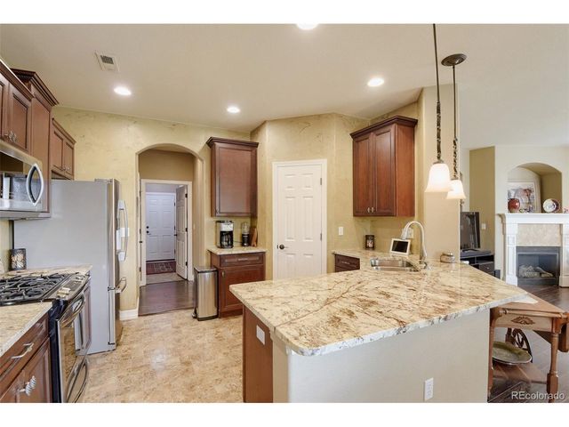 10122 Bluffmont Ln, Lone Tree, CO 80124