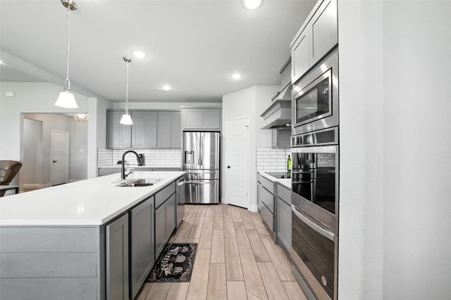 41 Reid Court, Waxahachie, TX 75167
