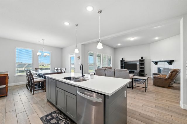 41 Reid Court, Waxahachie, TX 75167