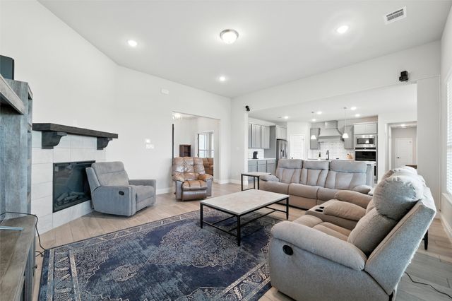 41 Reid Court, Waxahachie, TX 75167