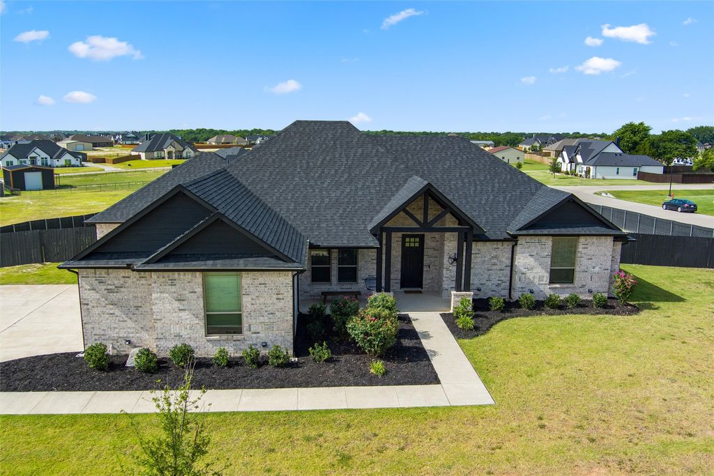 41 Reid Court, Waxahachie, TX 75167