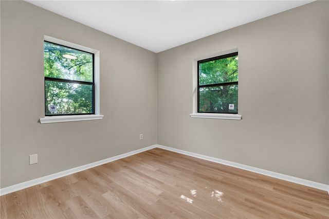 104 North Oneal Street, Caldwell, TX 77836