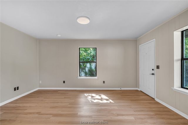 104 North Oneal Street, Caldwell, TX 77836