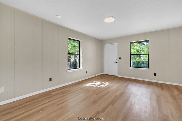 104 North Oneal Street, Caldwell, TX 77836