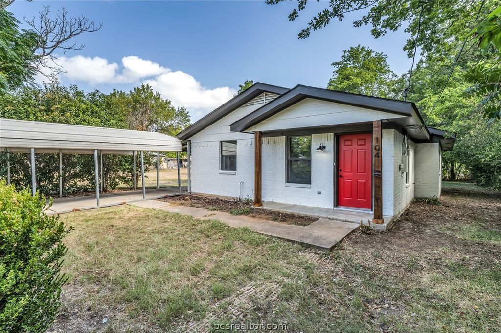 104 North Oneal Street, Caldwell, TX 77836