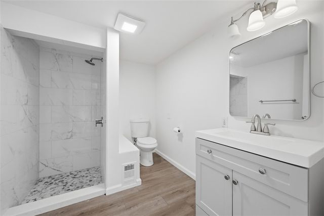 148 Sunrise Dr, Pleasant Hills, PA 15236