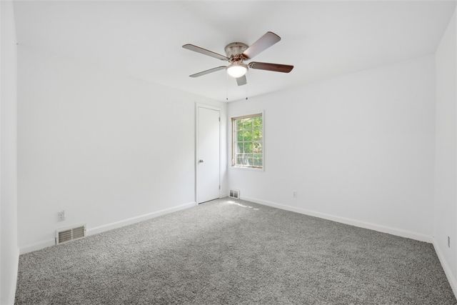 148 Sunrise Dr, Pleasant Hills, PA 15236