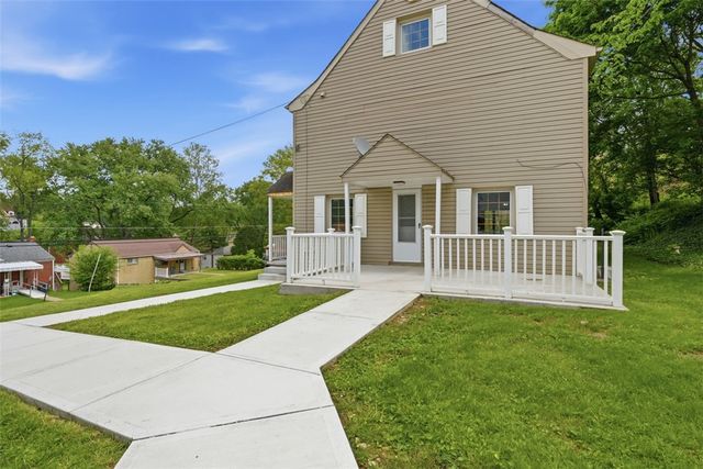 148 Sunrise Dr, Pleasant Hills, PA 15236