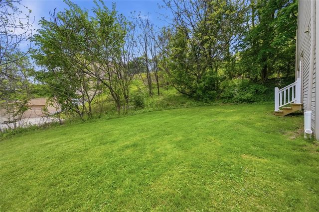 148 Sunrise Dr, Pleasant Hills, PA 15236