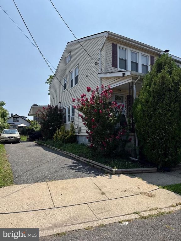 1563 ELIZABETH AVE, Hamilton, NJ 08629