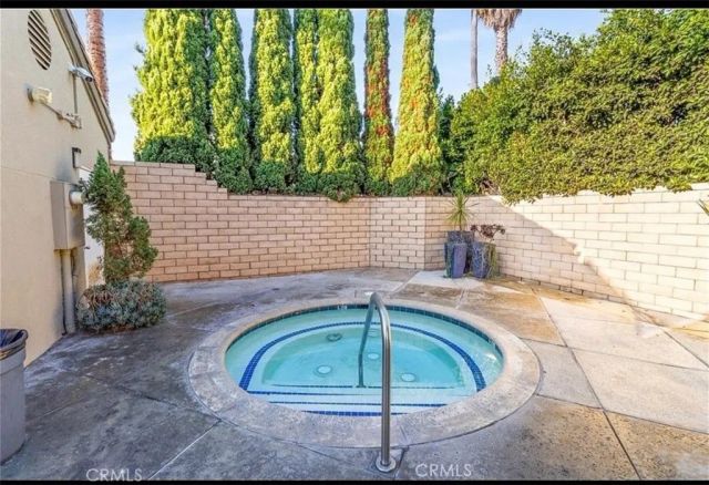 430 Lake Street, Huntington Beach, CA 92648