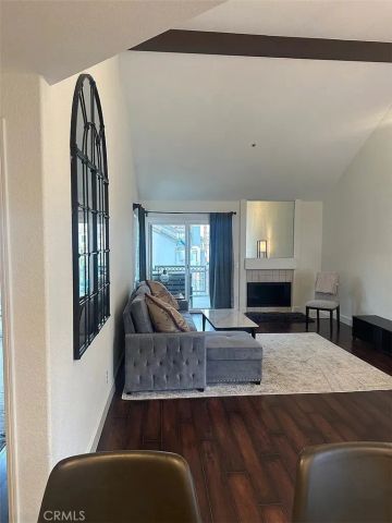 430 Lake Street, Huntington Beach, CA 92648