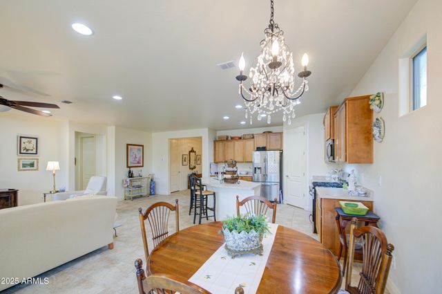 7184 W Noble Prairie Way, Florence, AZ 85132