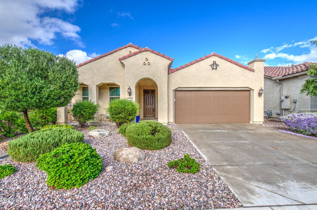 7184 W Noble Prairie Way, Florence, AZ 85132