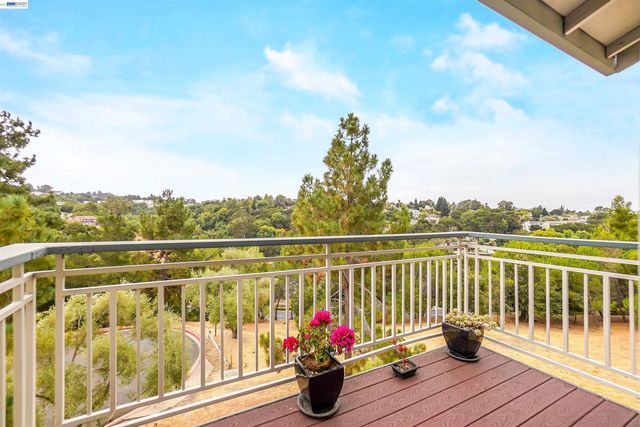 25047 Oakridge court, Hayward, CA 94541