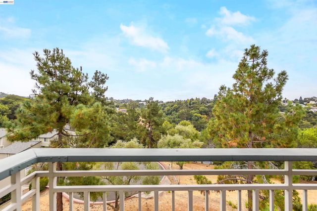25047 Oakridge court, Hayward, CA 94541