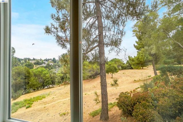 25047 Oakridge court, Hayward, CA 94541