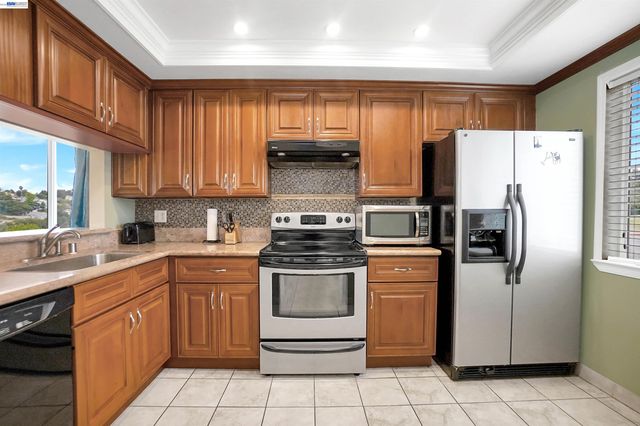 25047 Oakridge court, Hayward, CA 94541