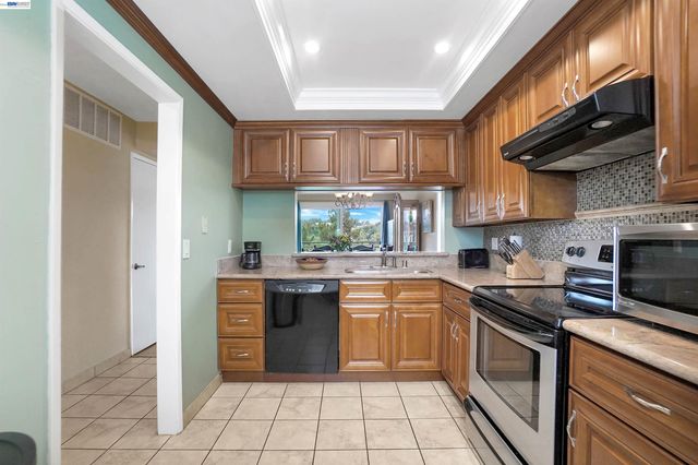 25047 Oakridge court, Hayward, CA 94541