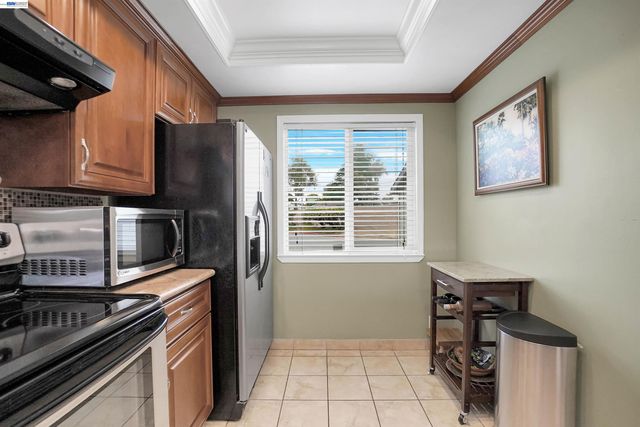25047 Oakridge court, Hayward, CA 94541