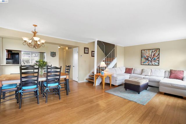 25047 Oakridge court, Hayward, CA 94541