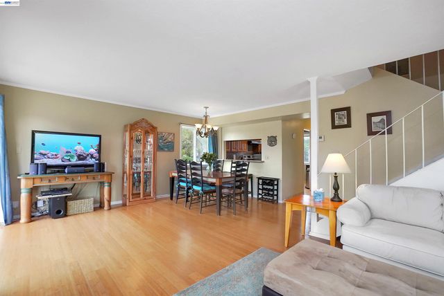 25047 Oakridge court, Hayward, CA 94541