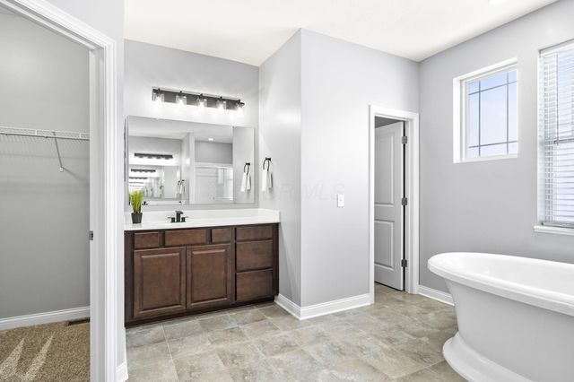 1435 Fairway Drive, Grove City, OH 43123