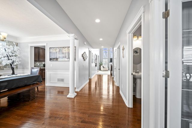 1435 Fairway Drive, Grove City, OH 43123