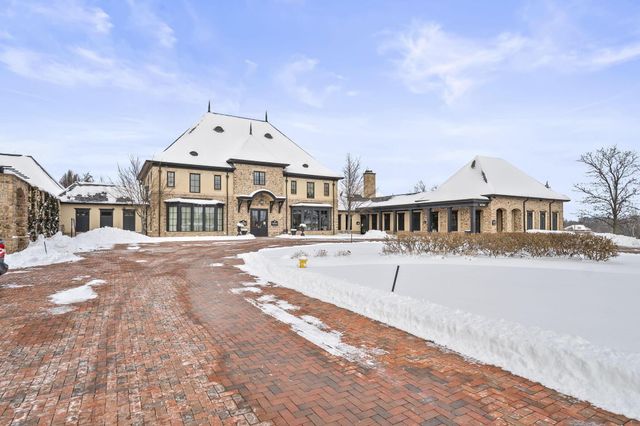 1435 Fairway Drive, Grove City, OH 43123