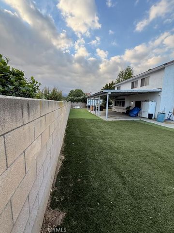 2606 N PALM Avenue, Rialto, CA 92377