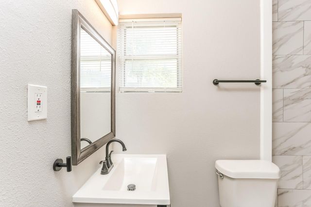 2628 S Marsalis Avenue, Dallas, TX 75216