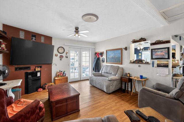 4014 George Ave, Olivehurst, CA 95961