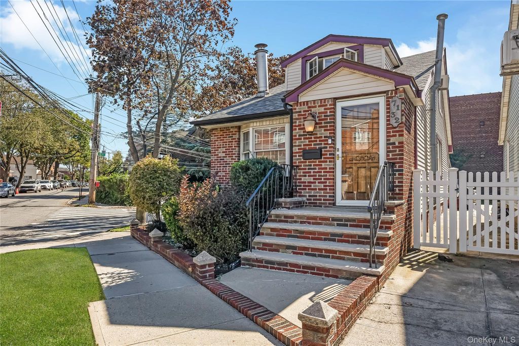 71-32 Caldwell Avenue, Maspeth, NY 11378 — photo 2