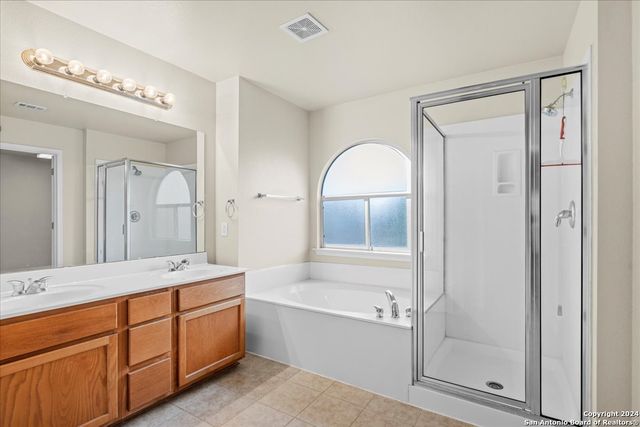 152 Falcon Crossing, Cibolo, TX 78108