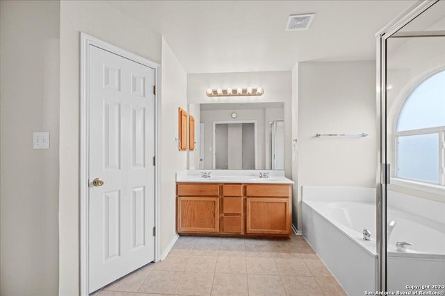 152 Falcon Crossing, Cibolo, TX 78108