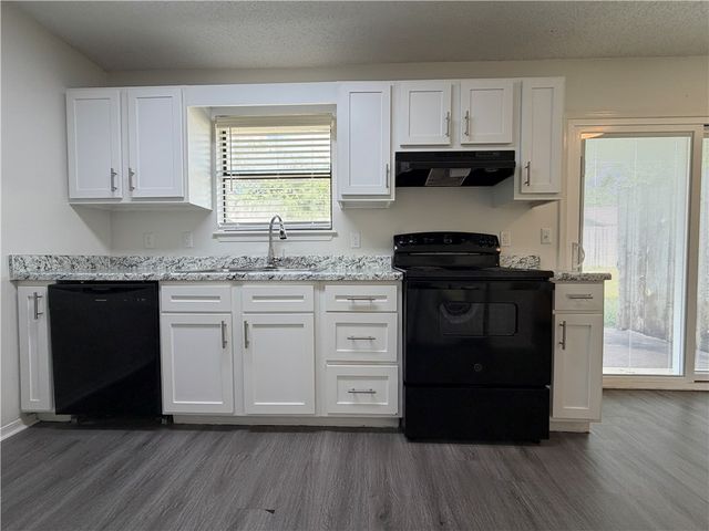 3424 W Harvard Street, Fayetteville, AR 72704