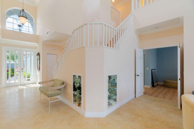 6005 Newport Village Way, Lake Worth, FL 33463