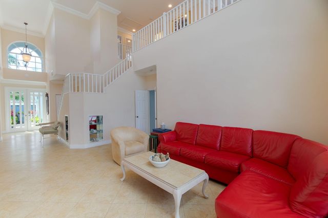 6005 Newport Village Way, Lake Worth, FL 33463