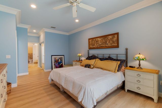 6005 Newport Village Way, Lake Worth, FL 33463