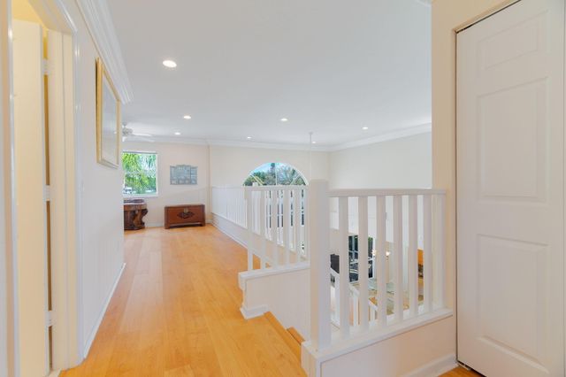 6005 Newport Village Way, Lake Worth, FL 33463